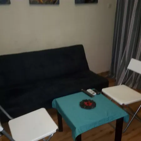 Apartment 2 Bedroom Center In *
